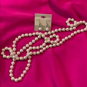 Fashion necklace and earring set